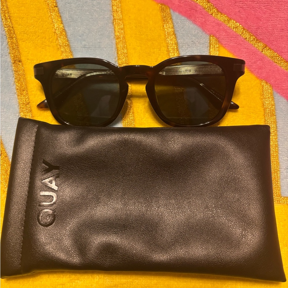 Quay Weekender Sunglasses